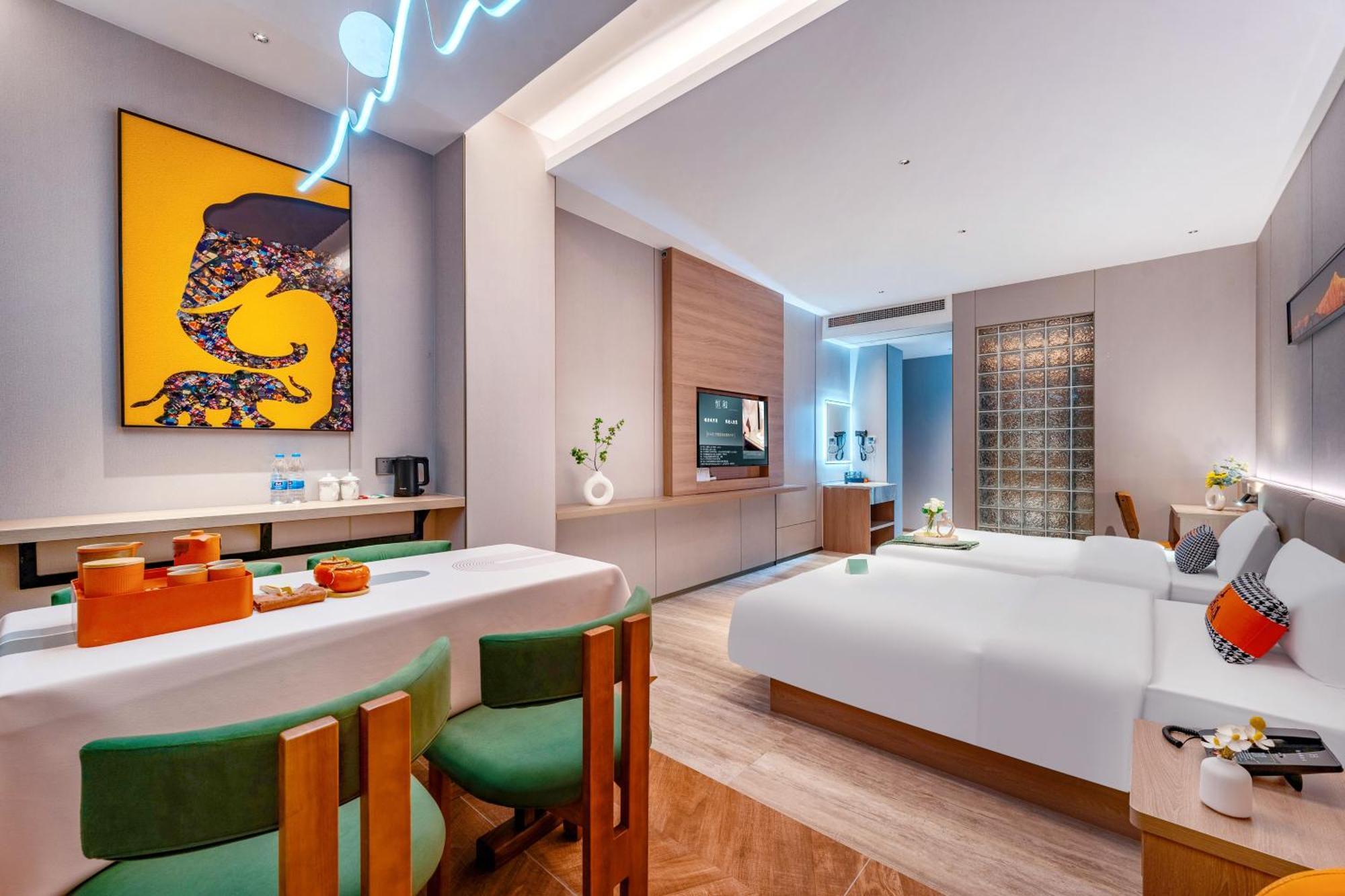 Henghe Selected S Design Hotel - Flagship Store Of Guangzhou Baiyun Railway Station International Convention Center--Reputation Preferred ภายนอก รูปภาพ
