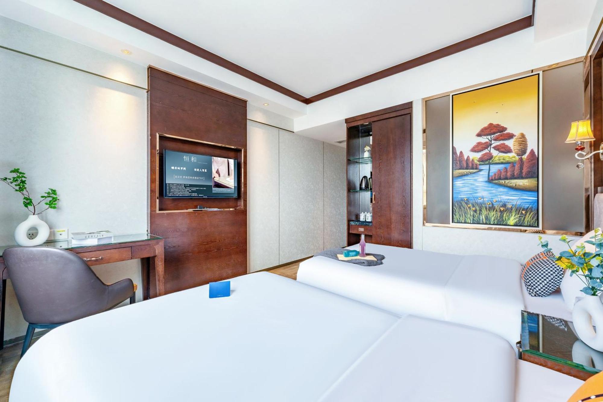 Henghe Selected S Design Hotel - Flagship Store Of Guangzhou Baiyun Railway Station International Convention Center--Reputation Preferred ภายนอก รูปภาพ
