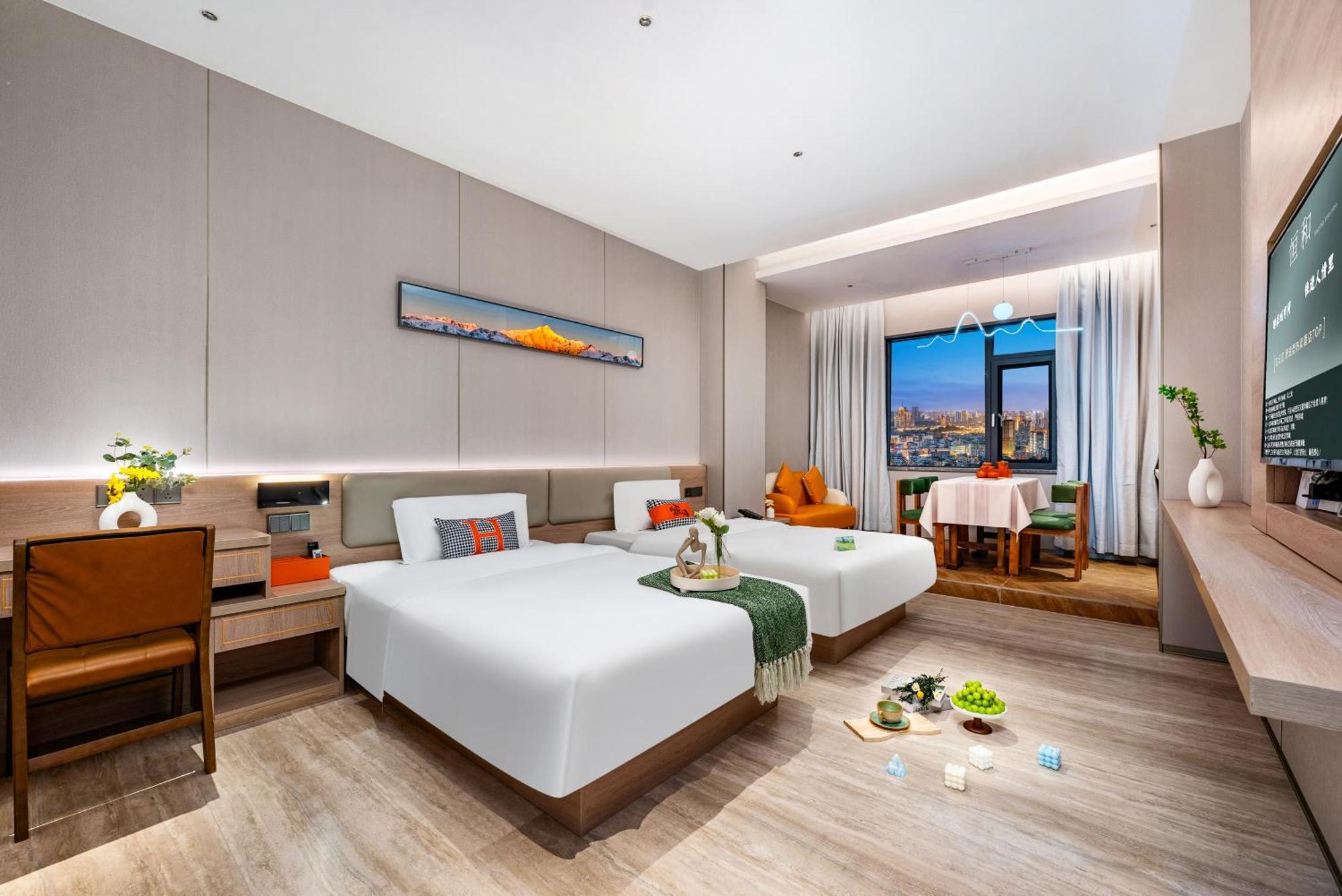 Henghe Selected S Design Hotel - Flagship Store Of Guangzhou Baiyun Railway Station International Convention Center--Reputation Preferred ภายนอก รูปภาพ